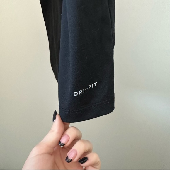 Nike women’s dry fit black sleeveless workout shirt size small - Picture 5 of 7